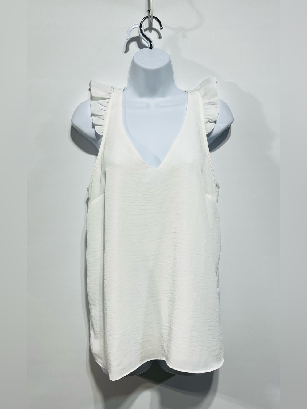 RIVER ISLAND White Ruffle Accented Top Size US 6 UK 10‎